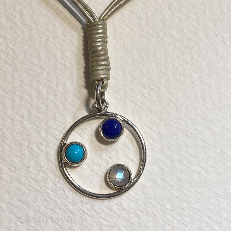 Silver necklace with a circle