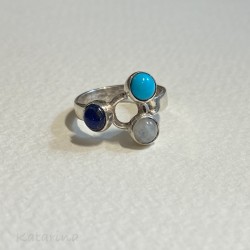 Niebieski pierścionek