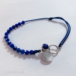 Navy blue bracelet with lapis lazuli
