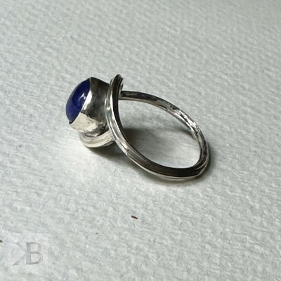 Silver ring with lapis lazuli